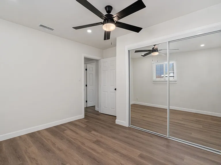 14292 Jurupa Ave — Photo 14