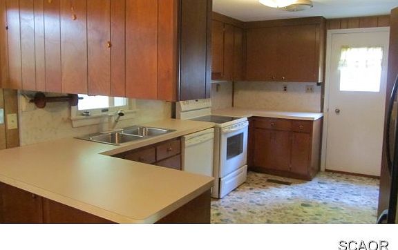 5th image of 23370 Marina Dr W