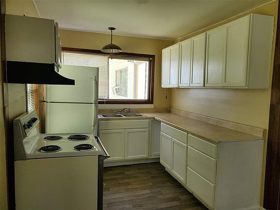 4th image of 16849 Stinson Ln