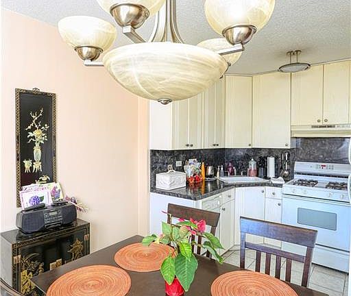 3rd image of 80 Gold St APT 4A