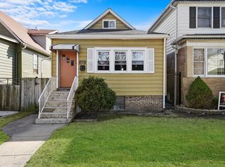 2831 W 39th Pl, Chicago, IL 60632
