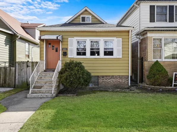 2831 W 39th Pl, Chicago, IL 60632