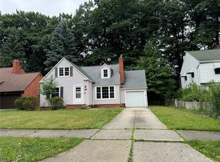 1590 Crest Rd, Cleveland Heights, OH 44121