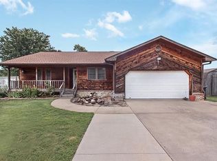 210 E Old Farmington Rd, Farmington, AR 72730