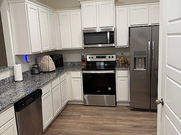 2nd image of 4285 Arcadia Dr #5