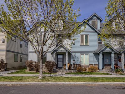 411 NW 25th St, Redmond, OR, 97756