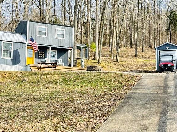3rd image of 2199 Blue Bird Rd