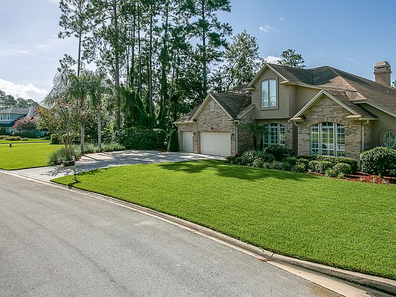 Large Lot on Quiet Culdesac