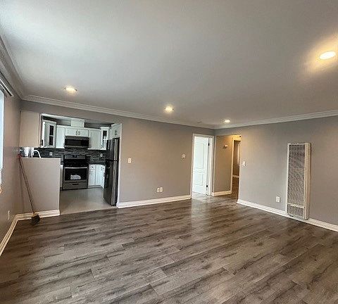 2nd image of 237 E Anaheim St #4