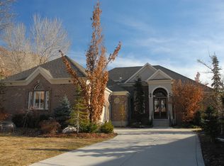 2950 E Alvera Dr, Holladay, UT 84117