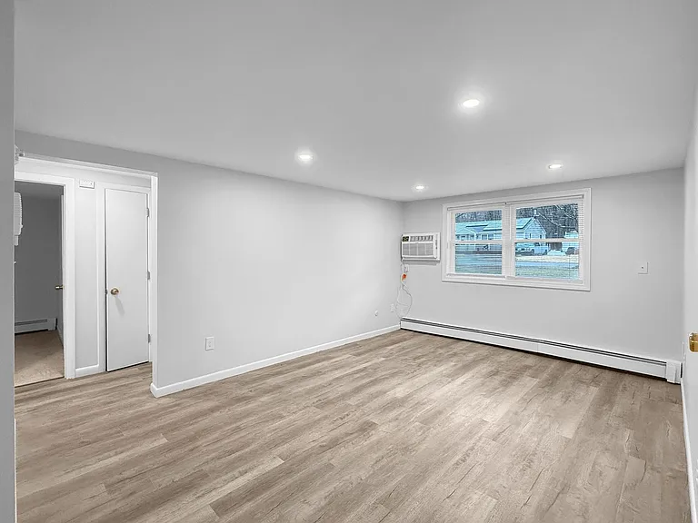 13 Shawnee Rd — Photo 11