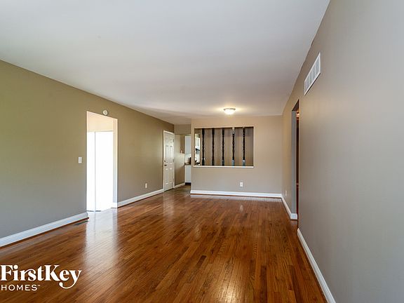 4th image of 11686 Forestel Ct