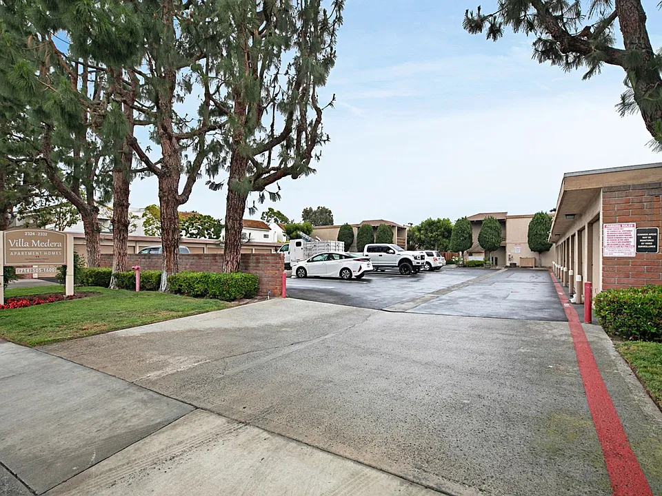 2324 & 2332 Elden Ave