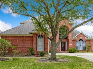 219 N Esplanade Ln, Stafford, TX 77477