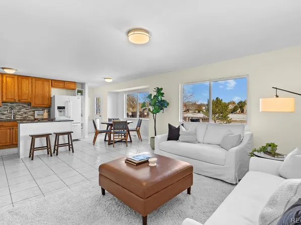 2524 S Rifle Street, Aurora, CO 80013
