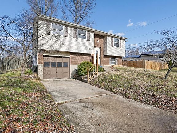 3rd image of 4636 Blackberry Ln