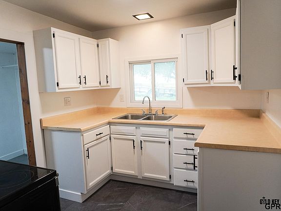 4th image of 738 7th St