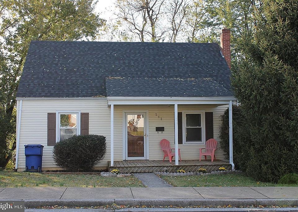 1st image of 212 Polk Ave