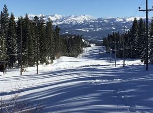 13823 Copenhagen Dr, Truckee, CA 96161