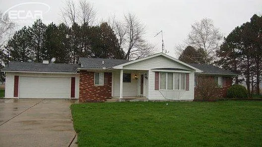 1900 N Durand Rd photo 1