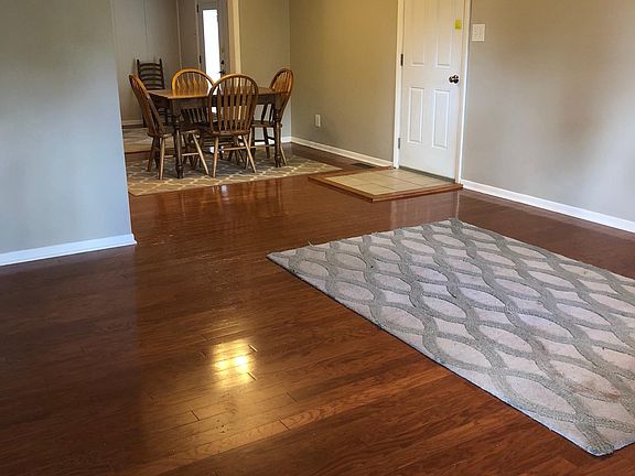 4th image of 717 Kephard Cir