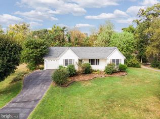 102 Dartmouth Ln, Falling Waters, WV 25419