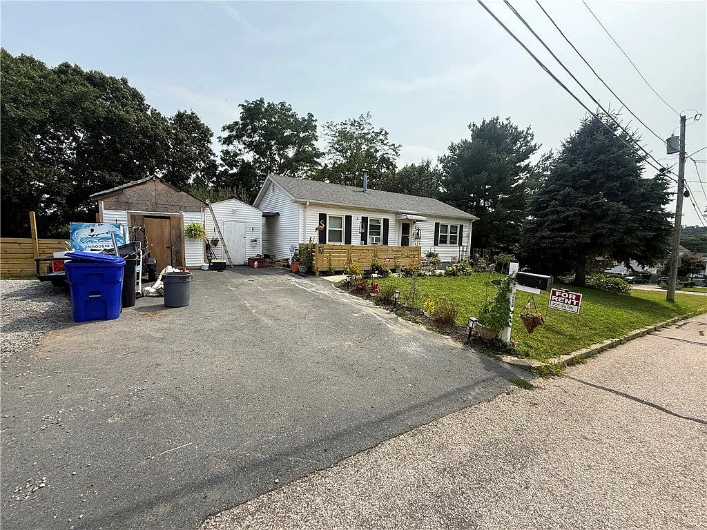 2 bed, 800 sqft, $2,100 — Photo 1