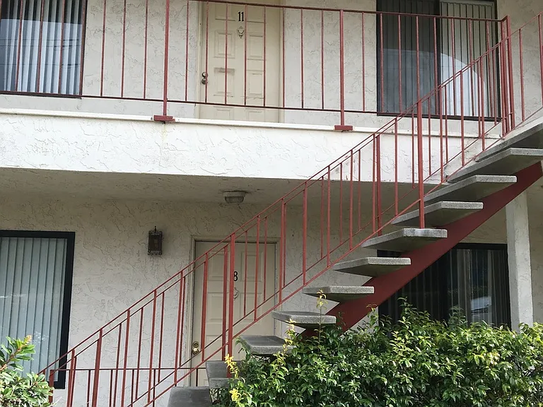 3153 Eucalyptus St — Photo 3