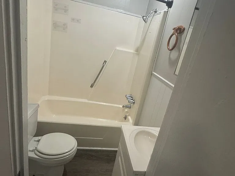 525 Rankin Ave #1-4 — Photo 3