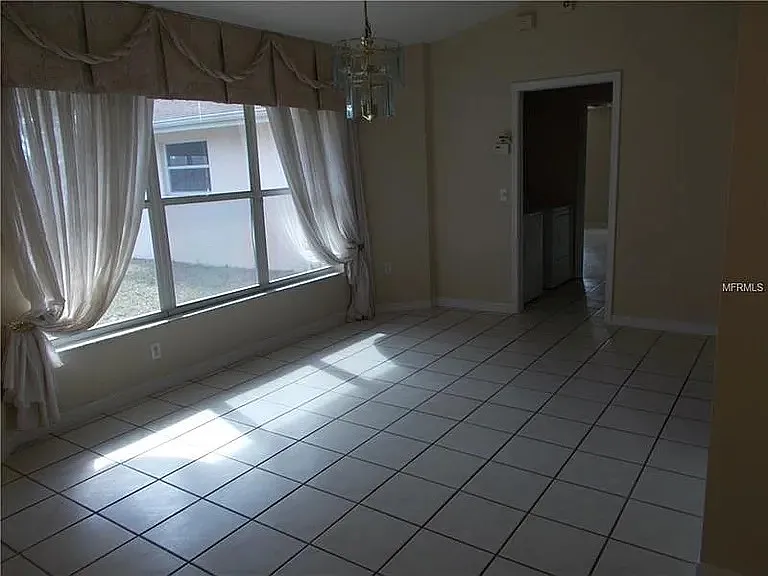717 Gulf Coast Blvd — Photo 2