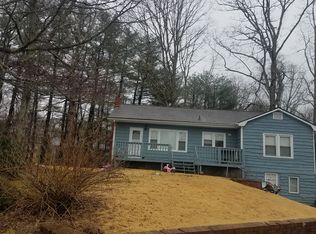 104 Paradise Ave, East Flat Rock, NC 28726