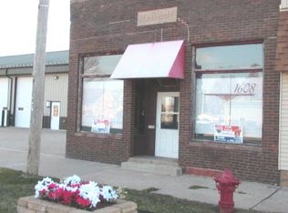 1608 13th St, Viola, IL 61486