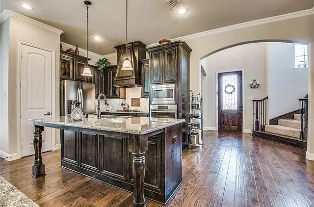 Open kitchen with living room
