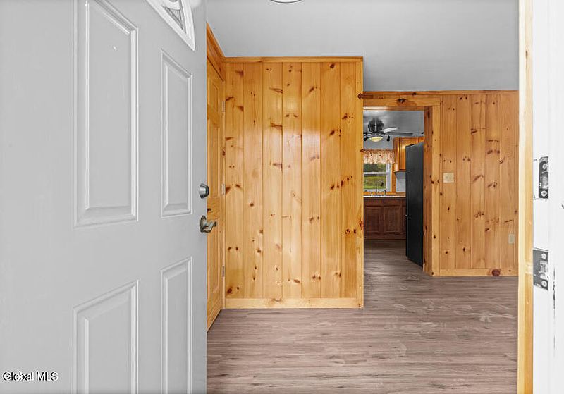 5th image of 1051 Ravine Road