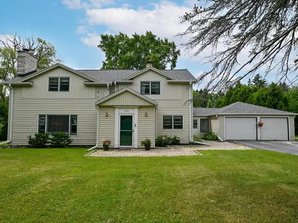 1933 W Donges Bay ROAD, Mequon, WI 53092