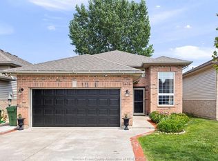 2476 Norcrest Ave, Windsor, ON N8P 1V3