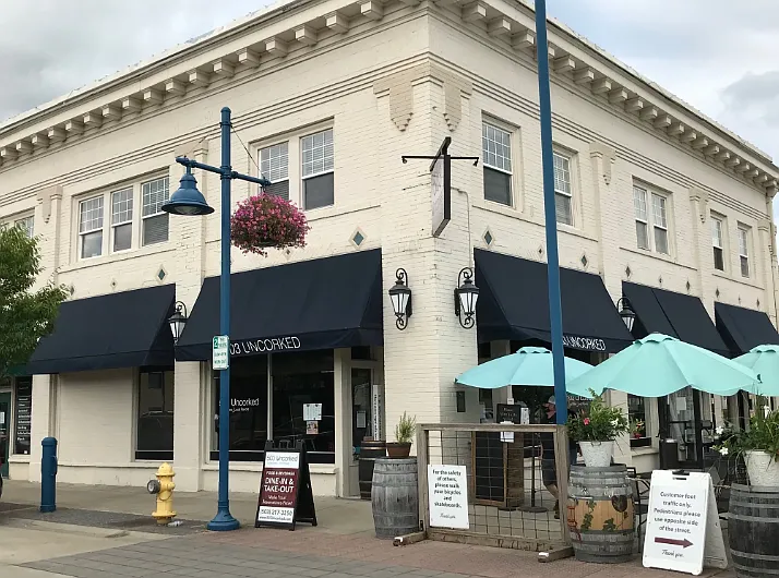 Fun shops, great food, drink and historic buildings in Old Town (Downtown) Sherwood