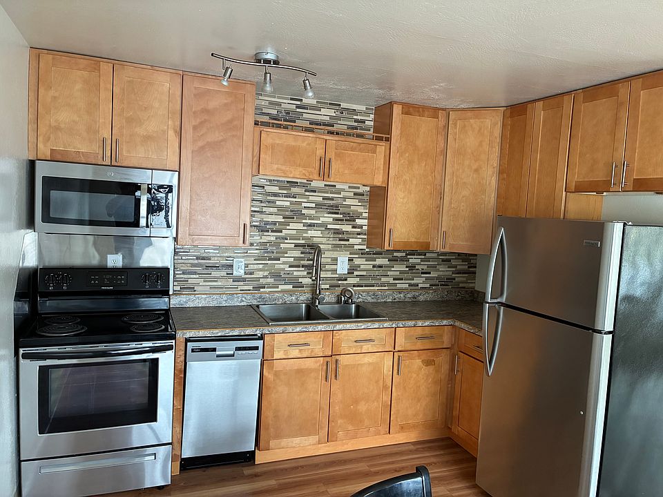 1st image of 1428 W 25th Ave APT 6