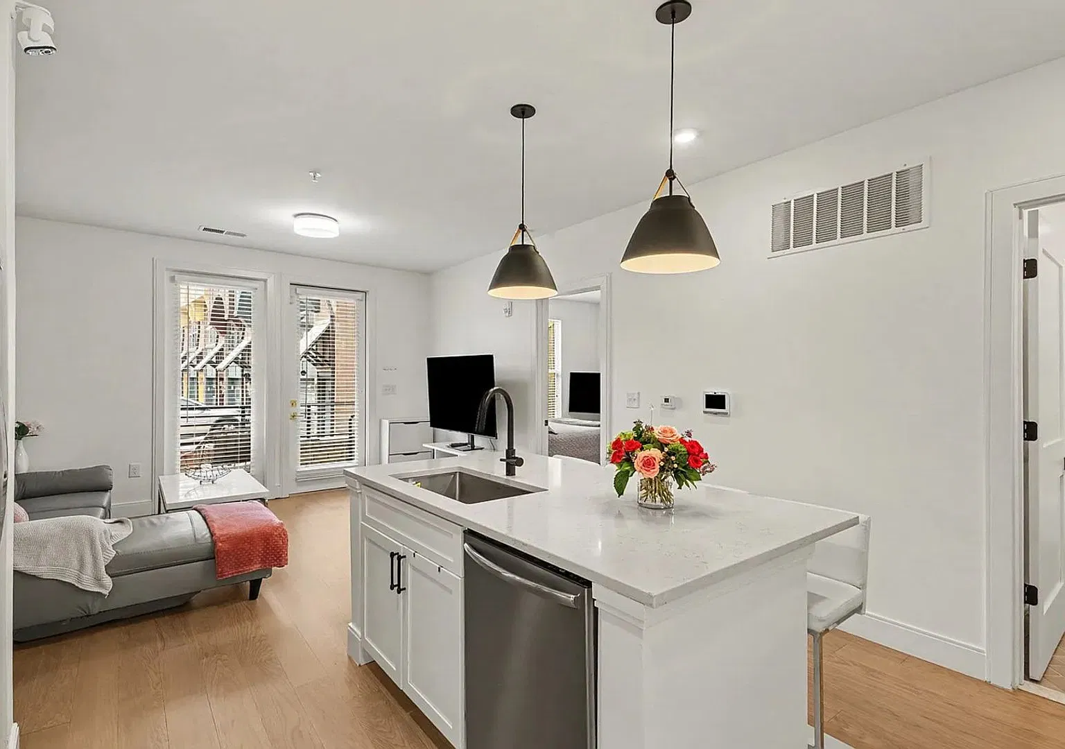 Modern 1BR Condo in South End Charlotte - GroundFloor, Updated, and Walkable — Photo 3