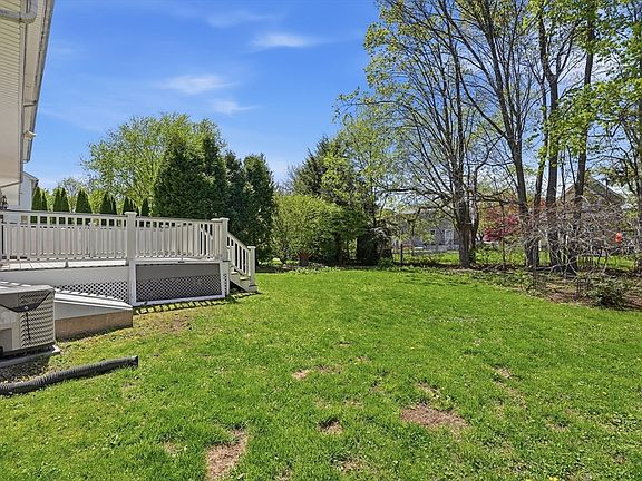 5th image of 17 Toledo Ave #17