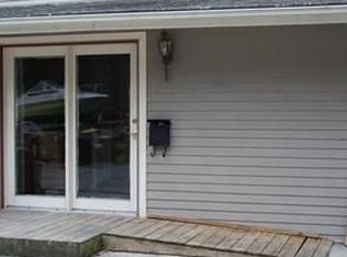 16 Meadows Rd, Lafayette, NJ 07848