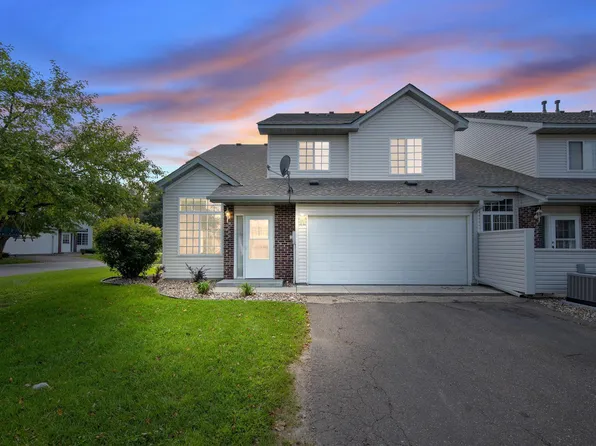 3635 Genevieve Ave N, Oakdale, MN 55128
