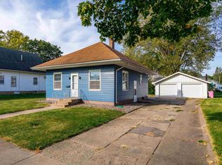 305 NW 2nd Ave, Aledo, IL 61231