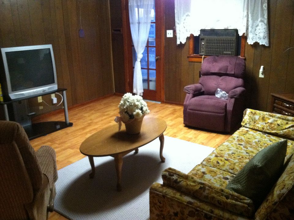 2nd image of 709 E Clinton St