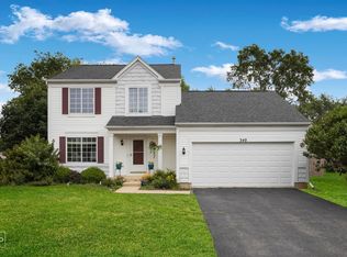 340 Persimmon Ln, Oswego, IL 60543