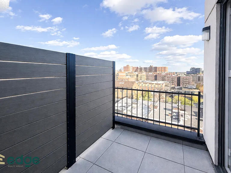 499 Concord Ave #2I — Photo 4
