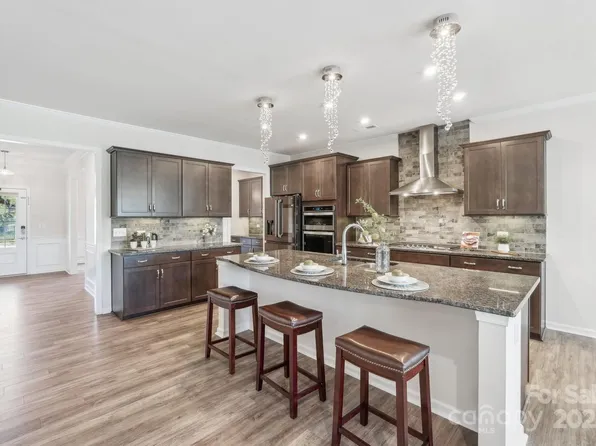 8715 Gladden Hill Ln, Fort Mill, SC 29715