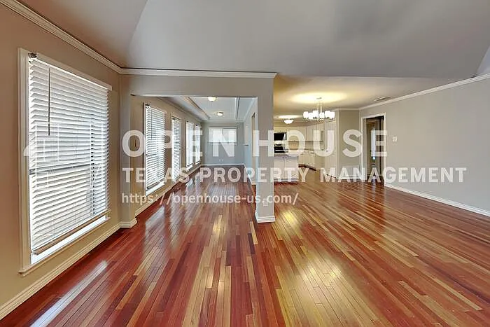 3 bed, 2.0 bath, 1605 sqft, $2,525 — Photo 3