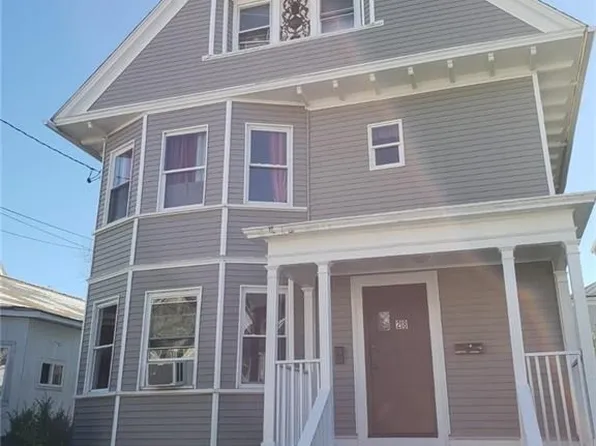 28 Marlborough Ave, Providence, RI 02907