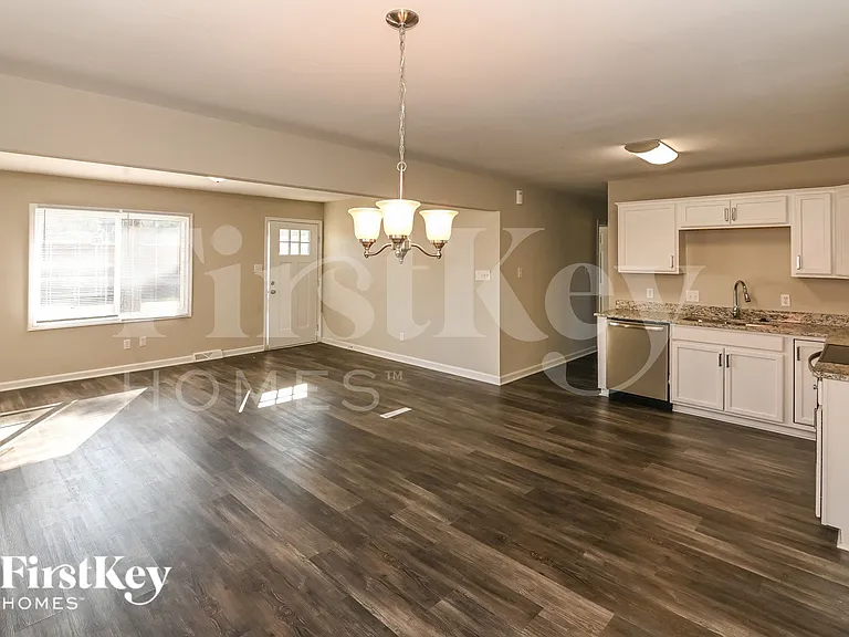 1903 Ashcraft Ave — Photo 6